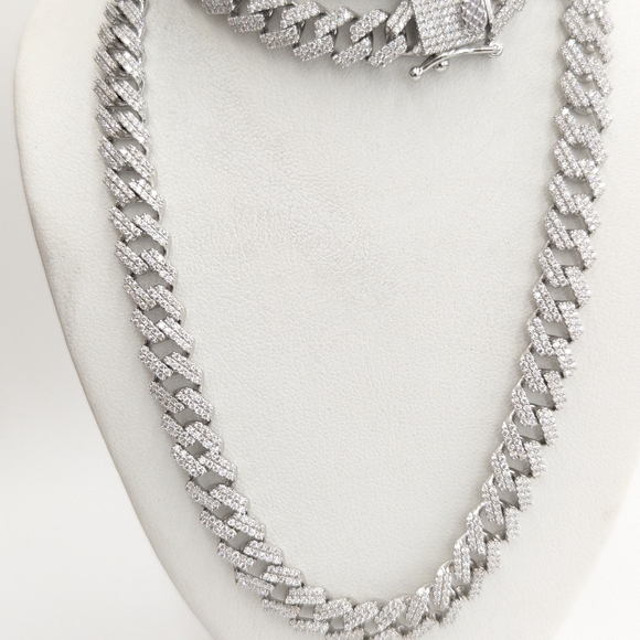 925 Sterling Silver Moissanite Diamond Cuban link Chain 8.1 mm 20 inch